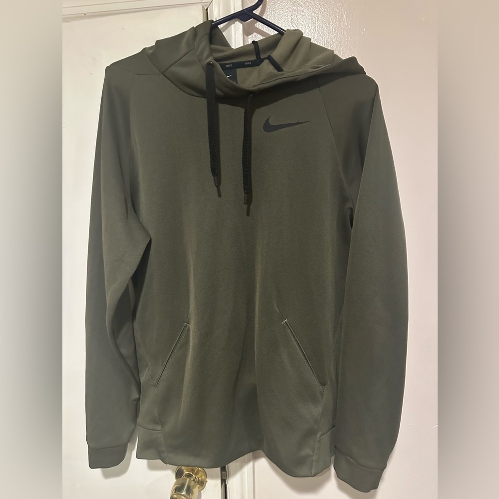 NIKE Men's Green Pullover Hoodie with front pockets